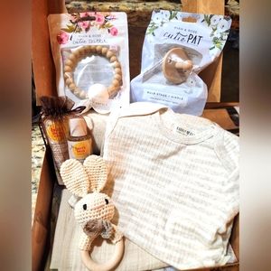 Rabbit & Bear Baby Gift Box